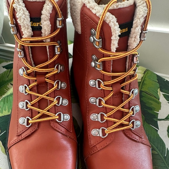 NWT Doc Martin COMBS WOMEN FAUX FUR-LINED CASUAL BOOTS - Picture 1 of 11